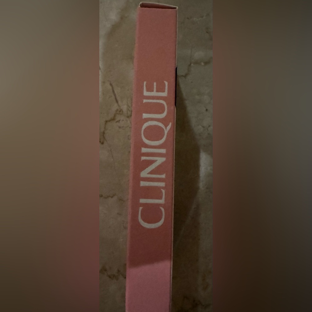 NEW In Box Clinique Mini Makeup - Picture 8 of 8